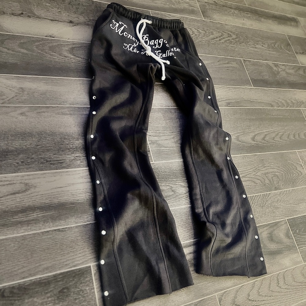 GRAY MBR FLARED SWEATS